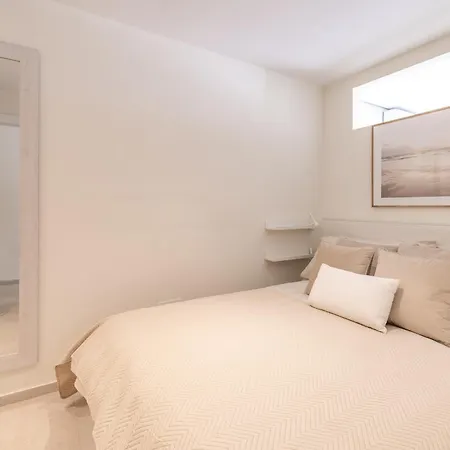 Apartmán Ar4 Cosy, One-bed With Sea Views *